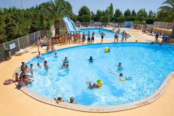 Mobilhome Au Camping Les Salins De La Gardiole Ex Camping Europe Vic-la-Gardiole Kültér fotó
