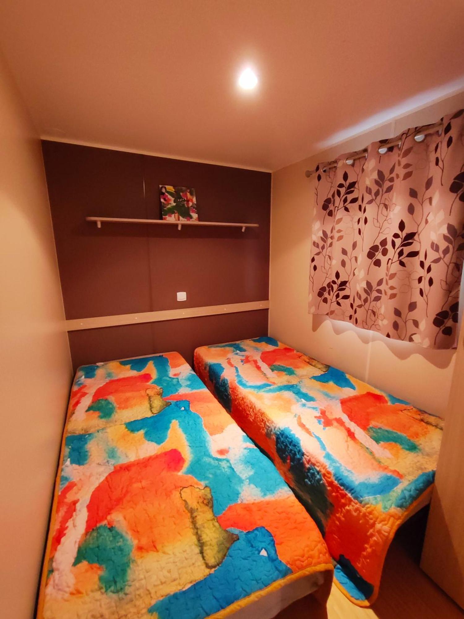 Mobilhome Au Camping Les Salins De La Gardiole Ex Camping Europe Vic-la-Gardiole Kültér fotó