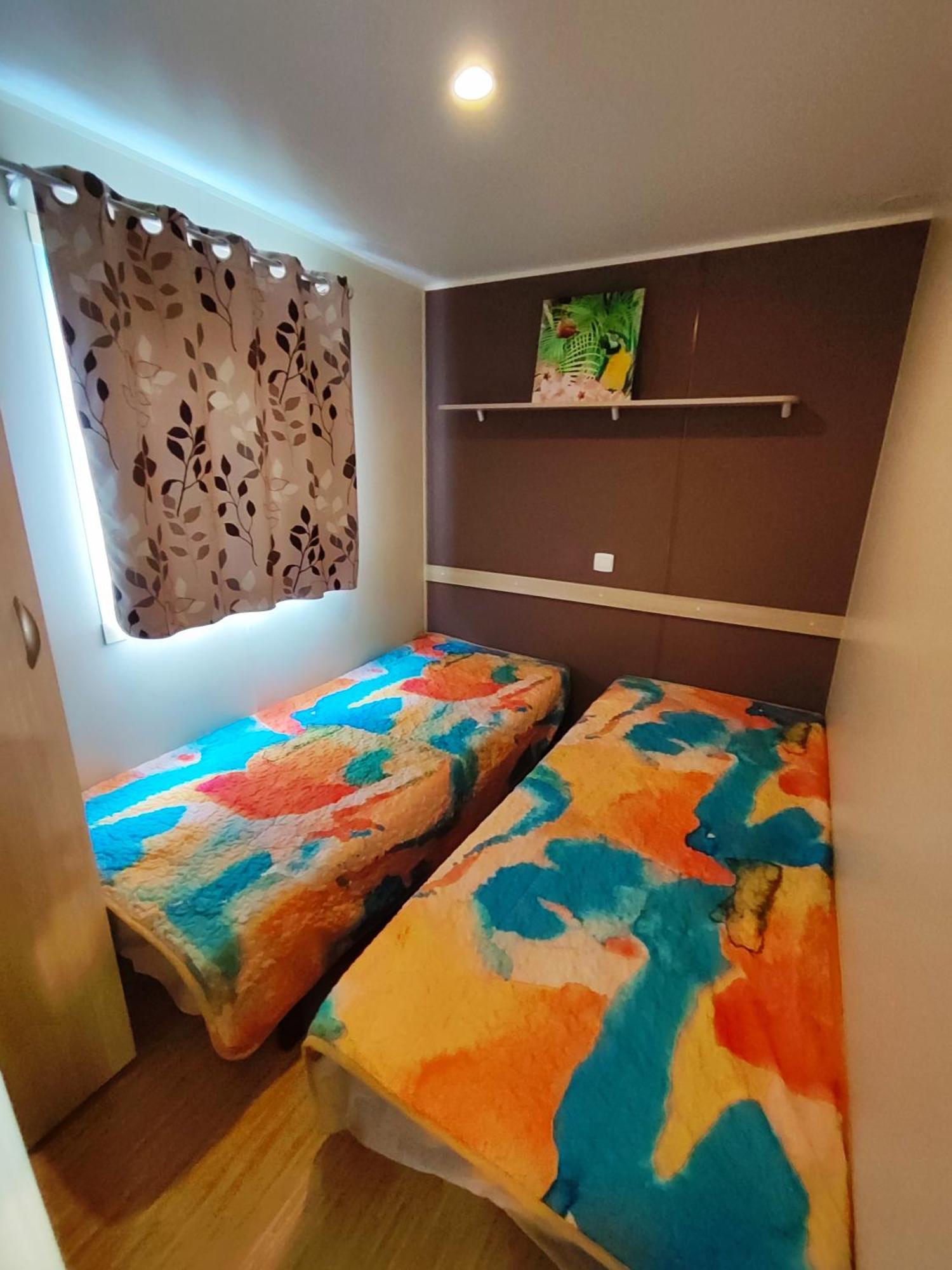 Mobilhome Au Camping Les Salins De La Gardiole Ex Camping Europe Vic-la-Gardiole Kültér fotó